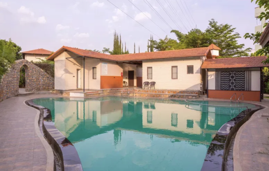 Moonlit Manor Resort